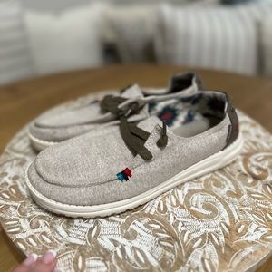 Women's Hey Dudes Wendy Rodeo Size 8